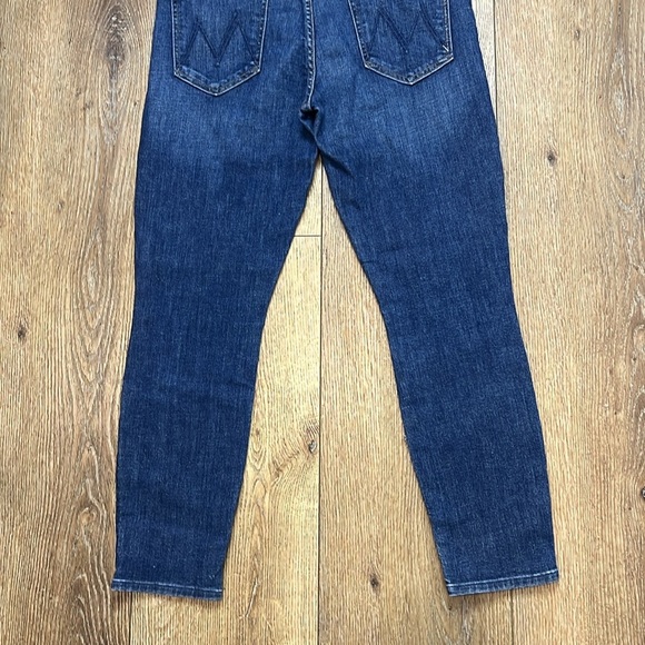 MOTHER The Looker Crop in Switch It Up Size 30 - Picture 8 of 11
